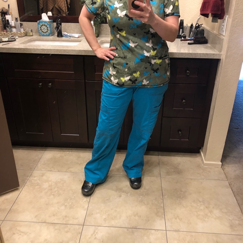 Dickies medium cargo scrub pants in turquoise